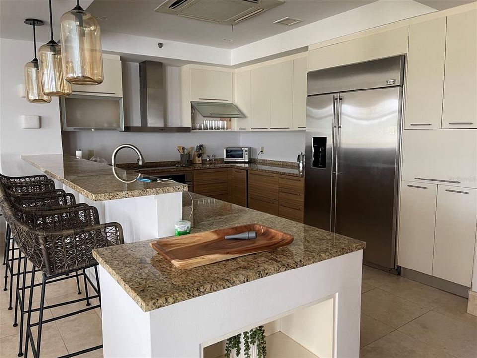 最近租的: $12,000 (3 贝兹, 3 浴室, 2339 平方英尺)