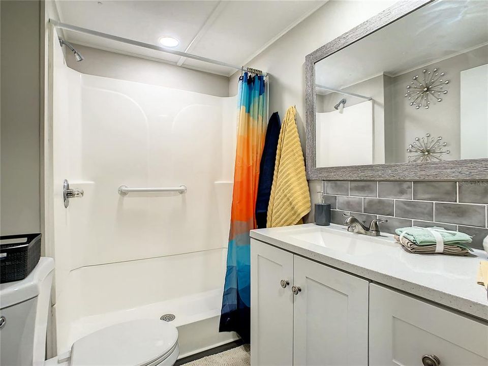Active With Contract: $85,000 (2 beds, 1 baths, 680 Square Feet)
