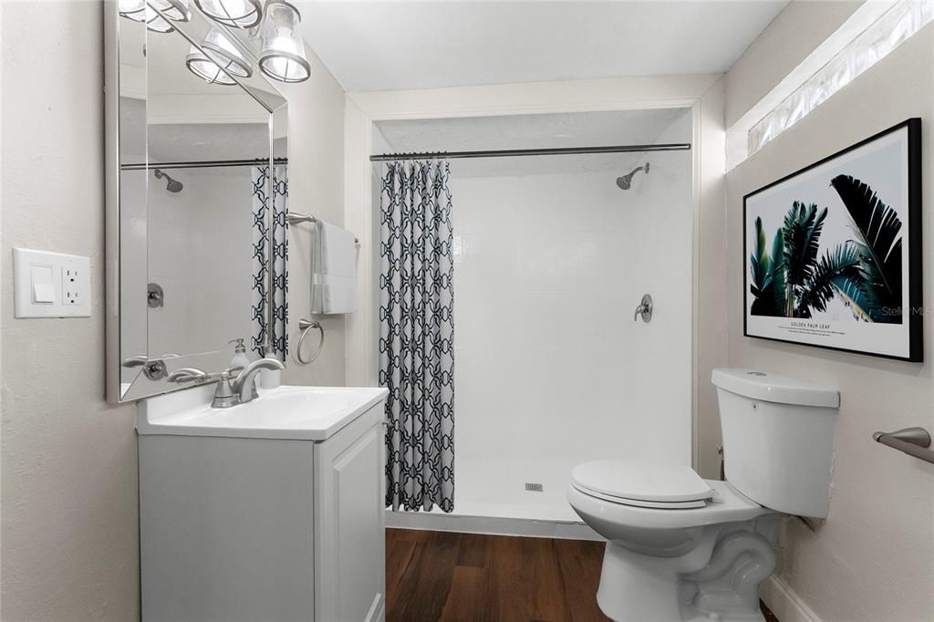 最近租的: $2,600 (4 贝兹, 3 浴室, 2467 平方英尺)