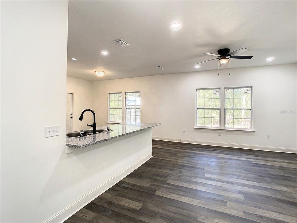 Active With Contract: $259,990 (3 beds, 2 baths, 1358 Square Feet)