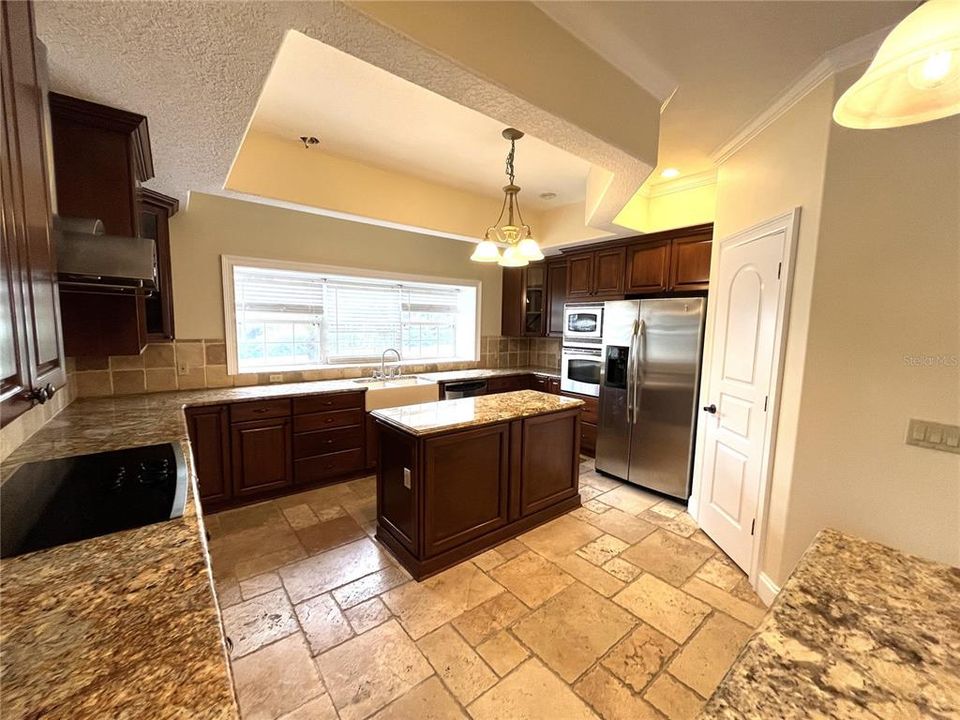 For Rent: $4,750 (4 beds, 3 baths, 2977 Square Feet)