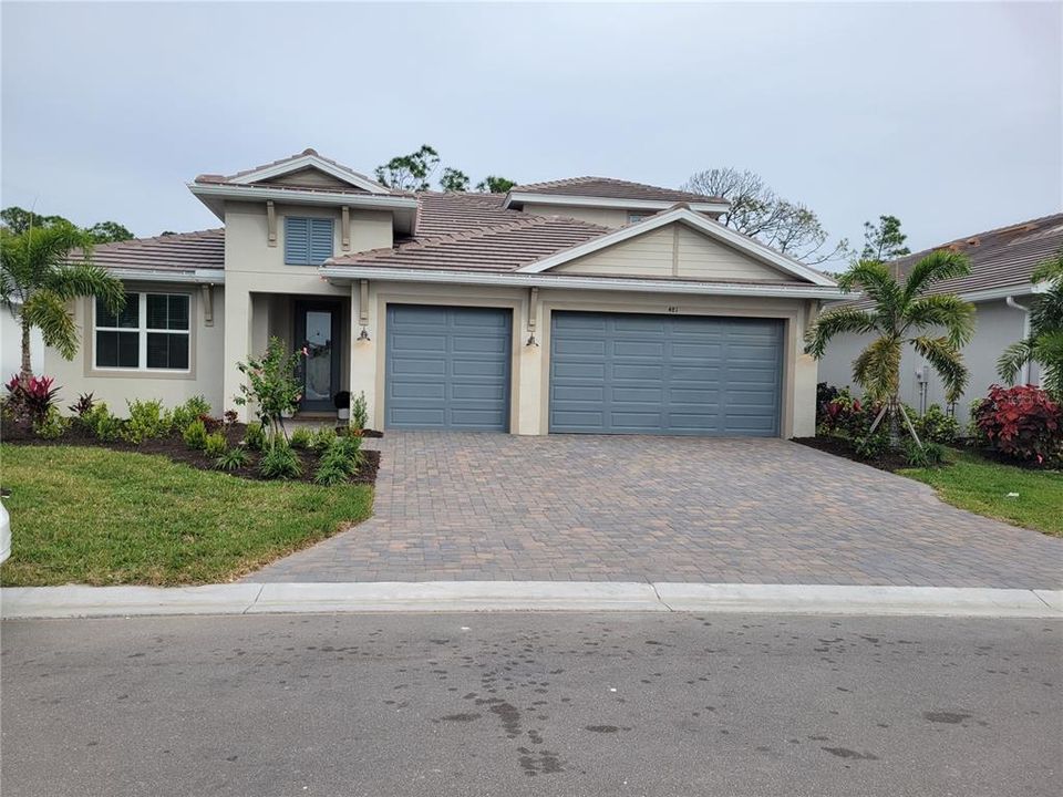 Recently Sold: $735,995 (4 beds, 3 baths, 2996 Square Feet)
