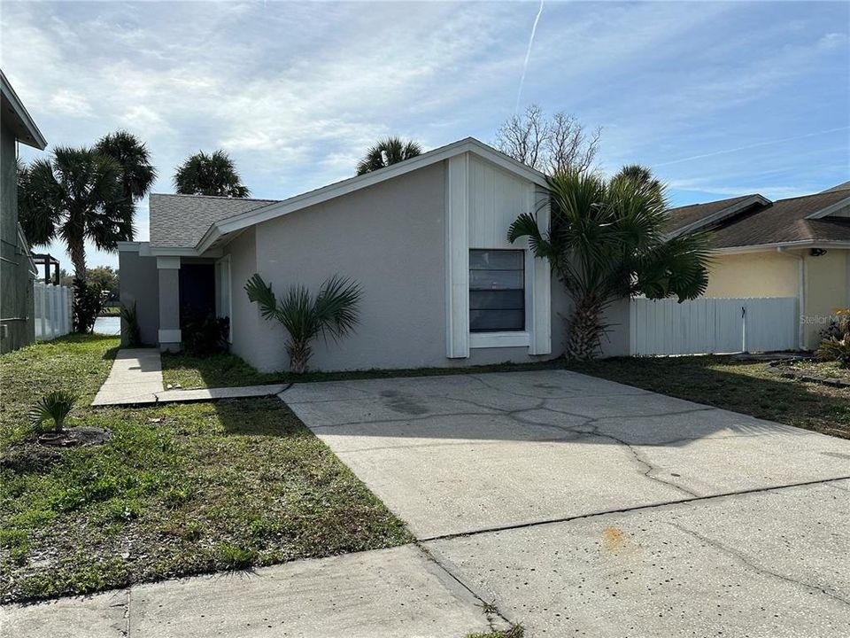 Recently Rented: $1,995 (3 beds, 2 baths, 1259 Square Feet)