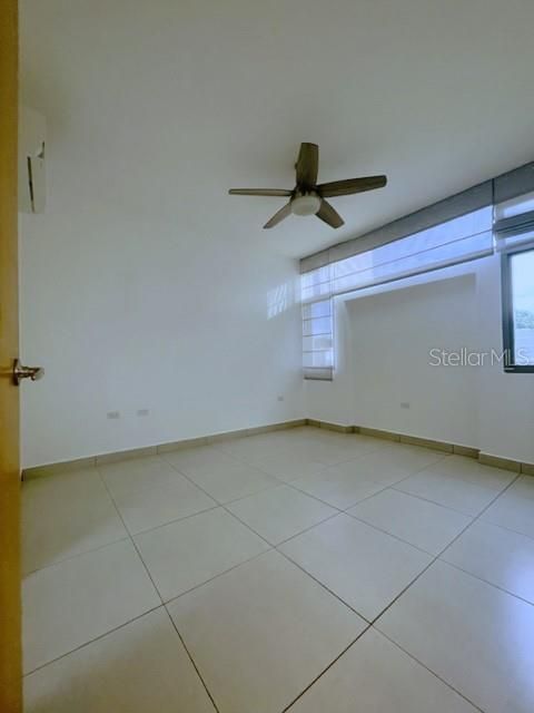 Vendido Recientemente: $689,000 (4 camas, 3 baños, 1850 Pies cuadrados)