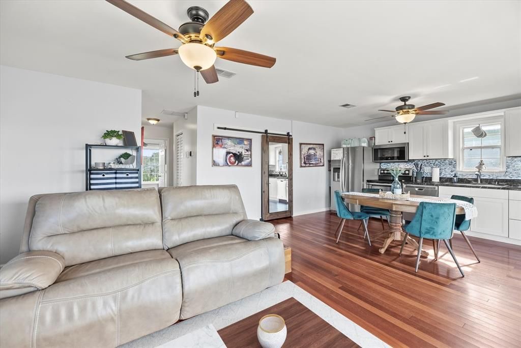 Recently Sold: $619,000 (2 beds, 2 baths, 864 Square Feet)