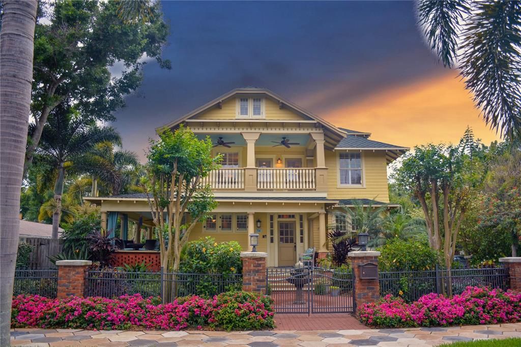 Recently Sold: $2,650,000 (5 beds, 4 baths, 4044 Square Feet)