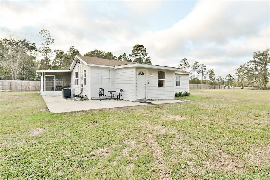 Recently Sold: $284,900 (3 beds, 1 baths, 1160 Square Feet)