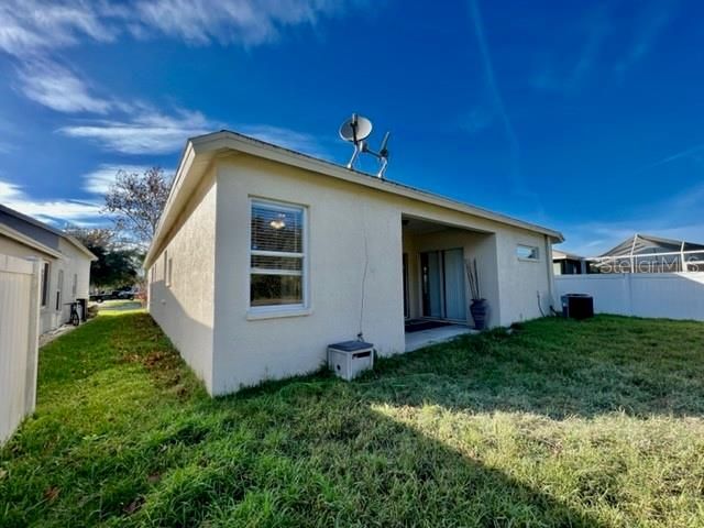 For Rent: $2,475 (4 beds, 2 baths, 2060 Square Feet)