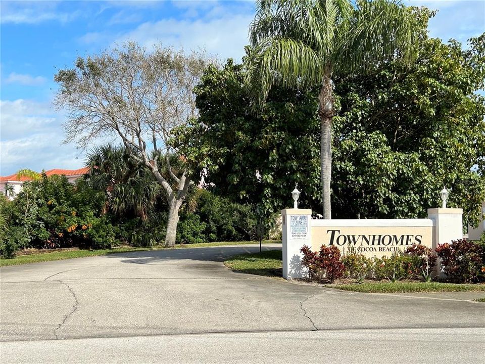 TOWNHOMES OF COCOA BEACH