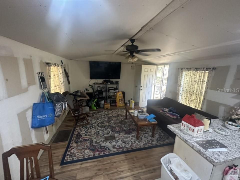 Vendido Recientemente: $143,000 (2 camas, 1 baños, 784 Pies cuadrados)