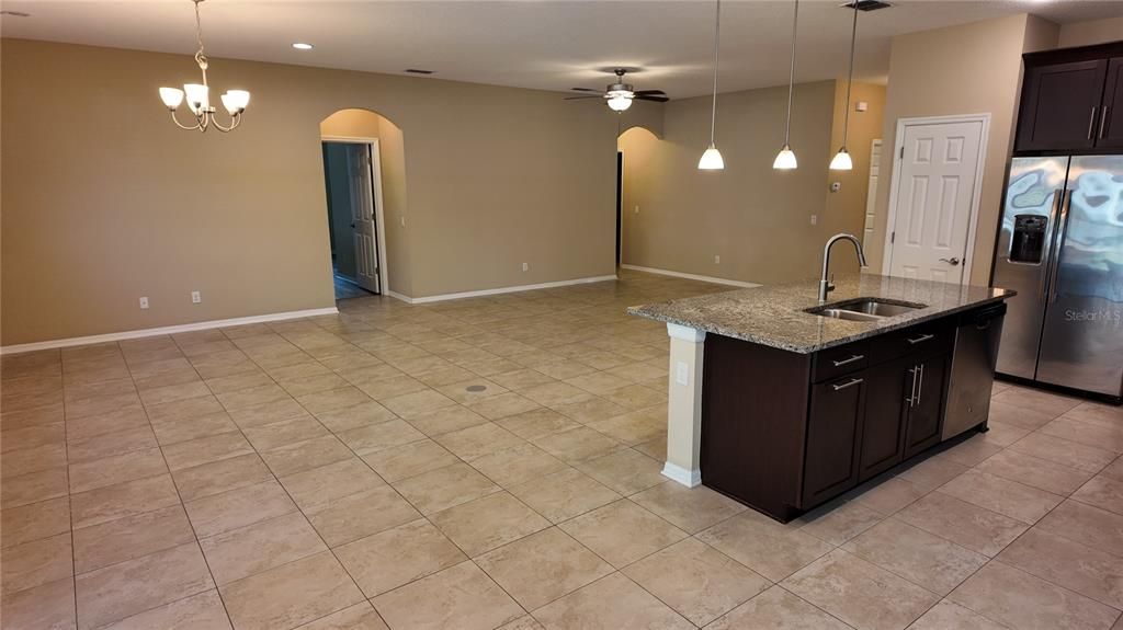 Recently Rented: $2,300 (4 beds, 3 baths, 2313 Square Feet)
