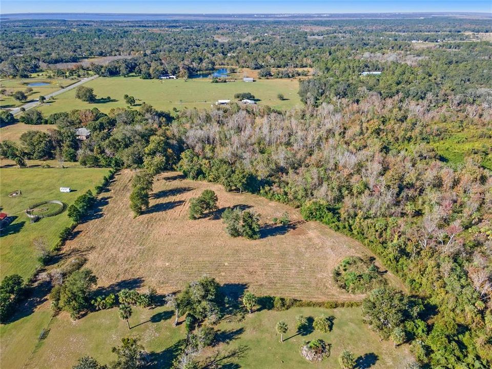 На продажу: $325,000 (8.77 acres)