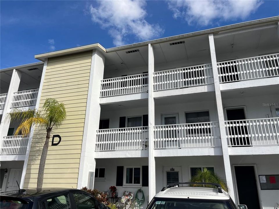 Recently Sold: $97,000 (1 beds, 1 baths, 421 Square Feet)
