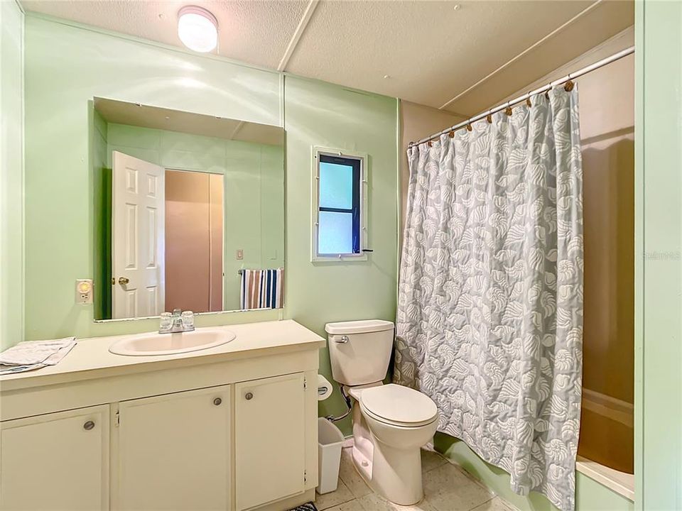 待售: $144,900 (2 贝兹, 2 浴室, 960 平方英尺)