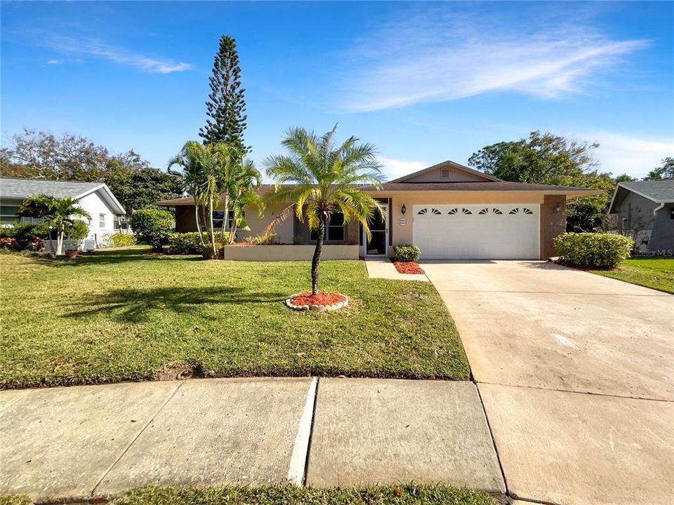 Recently Sold: $414,000 (2 beds, 2 baths, 1667 Square Feet)