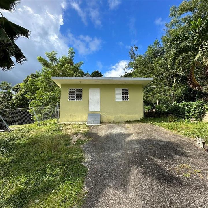 Recently Sold: $97,000 (3 beds, 2 baths, 1100 Square Feet)