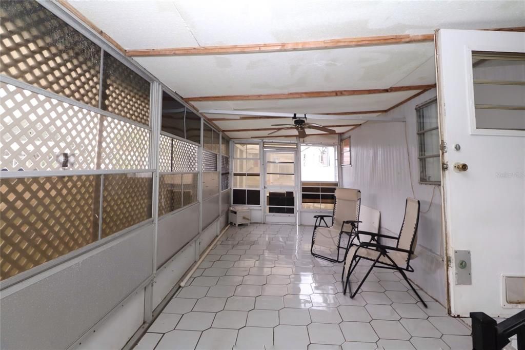 For Sale: $147,000 (2 beds, 2 baths, 792 Square Feet)