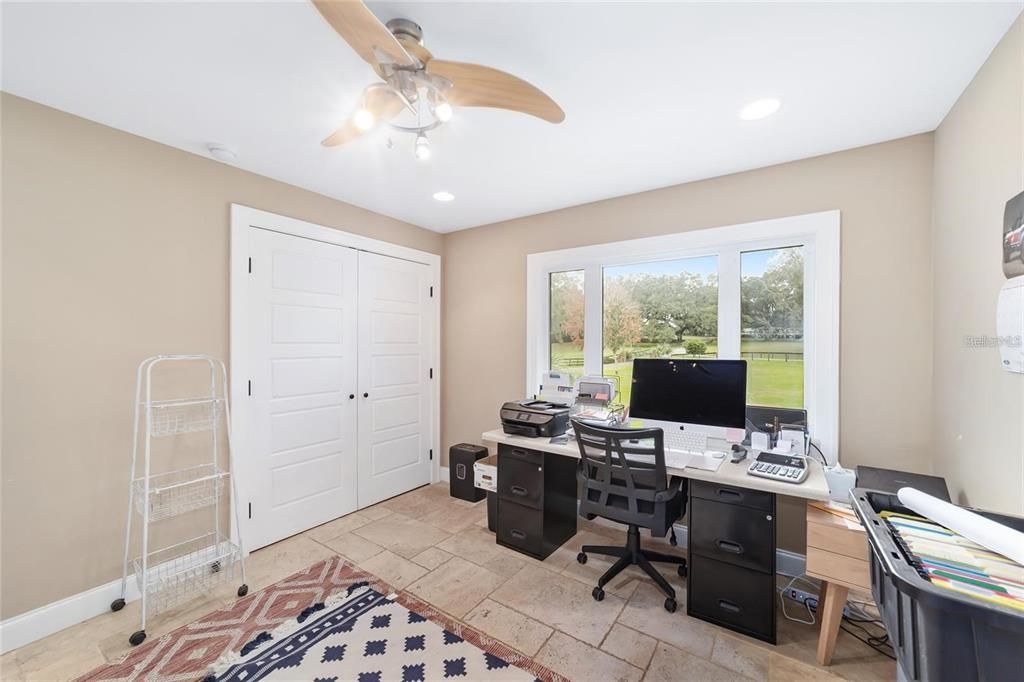 Recently Sold: $2,099,000 (3 beds, 2 baths, 1924 Square Feet)