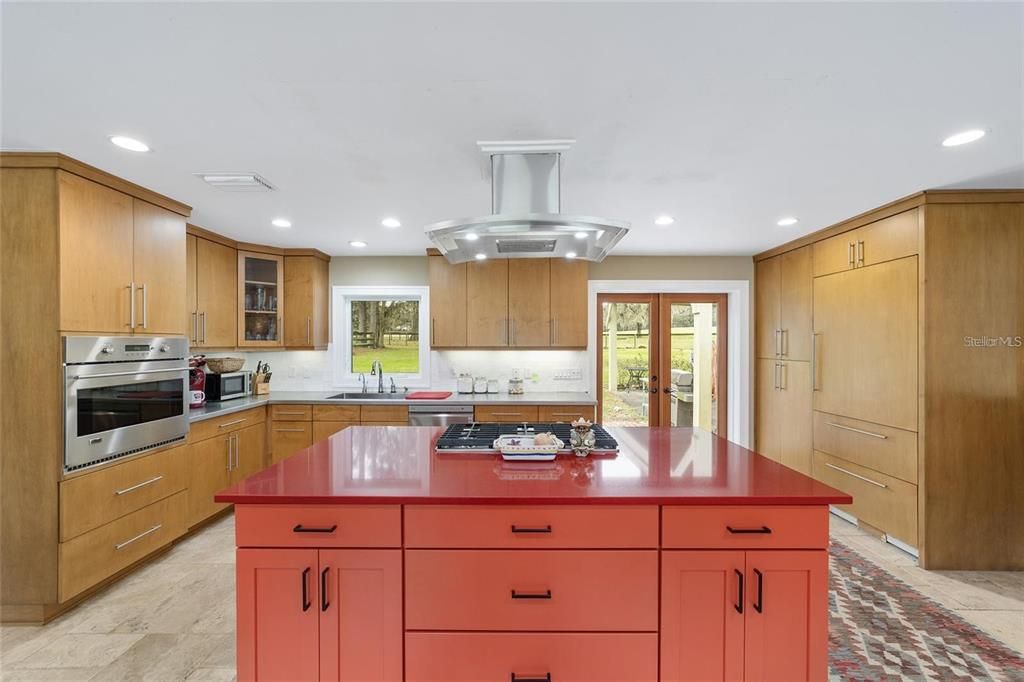 Recently Sold: $2,099,000 (3 beds, 2 baths, 1924 Square Feet)