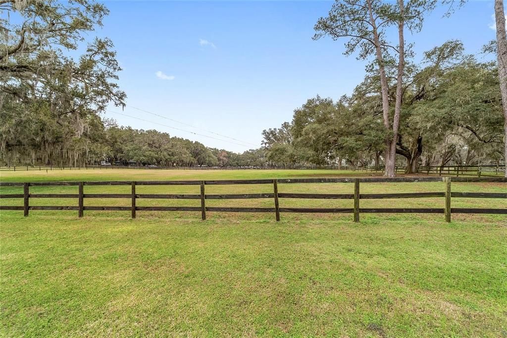 Vendido Recientemente: $2,099,000 (3 camas, 2 baños, 1924 Pies cuadrados)