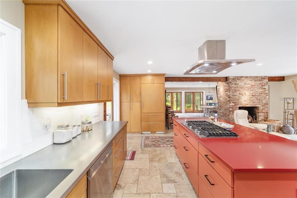 Recently Sold: $2,099,000 (3 beds, 2 baths, 1924 Square Feet)