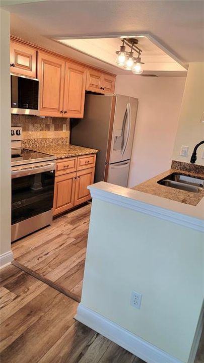 For Sale: $489,000 (2 beds, 2 baths, 1423 Square Feet)