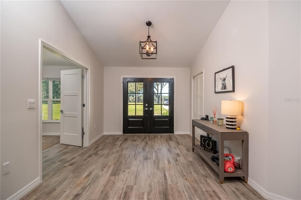 Recently Sold: $1,650,000 (3 beds, 3 baths, 2504 Square Feet)