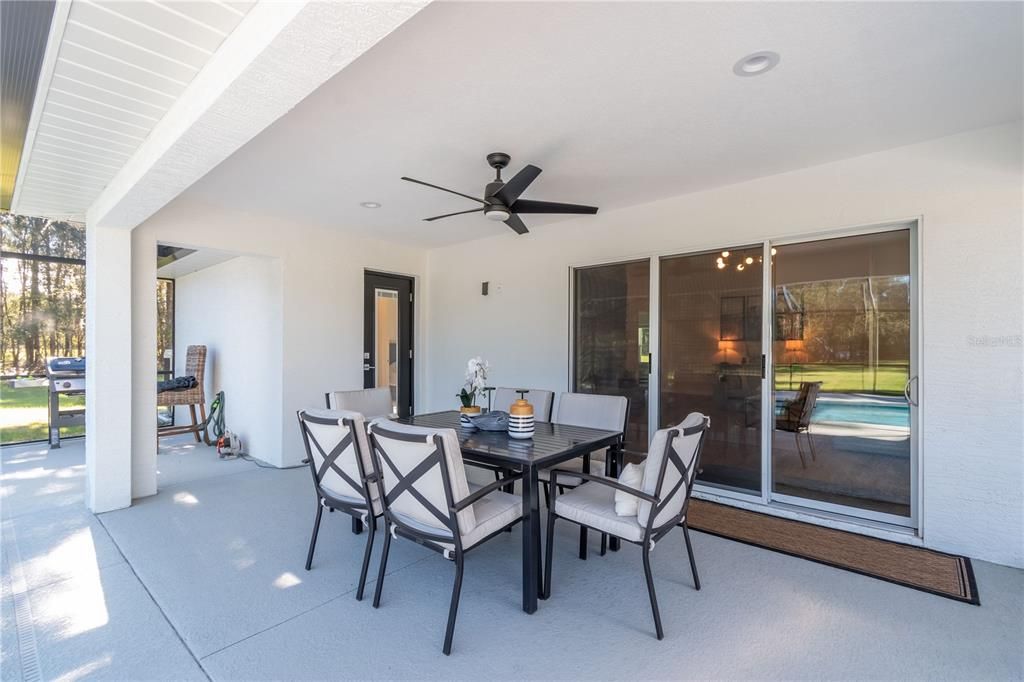 Recently Sold: $1,650,000 (3 beds, 3 baths, 2504 Square Feet)