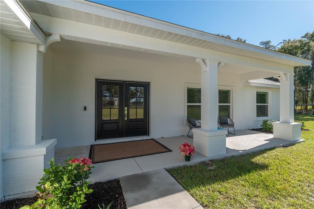 Recently Sold: $1,650,000 (3 beds, 3 baths, 2504 Square Feet)
