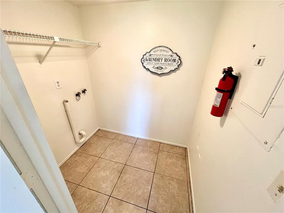 Active With Contract: $155,000 (2 beds, 1 baths, 960 Square Feet)