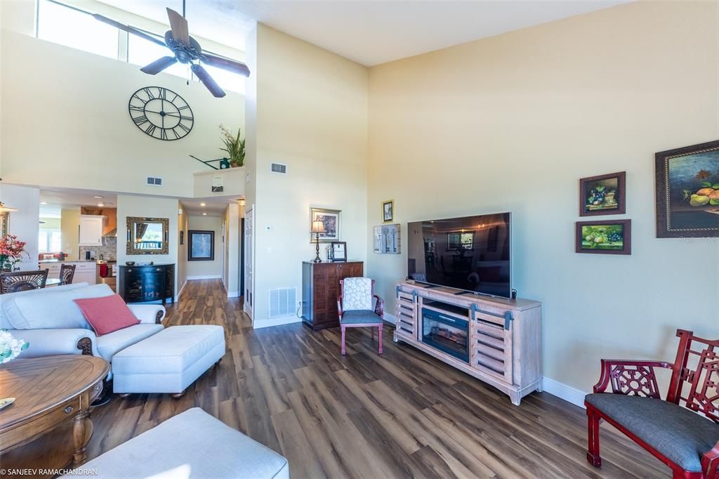 В аренду: $5,500 (2 спален, 2 ванн, 1913 Квадратных фут)