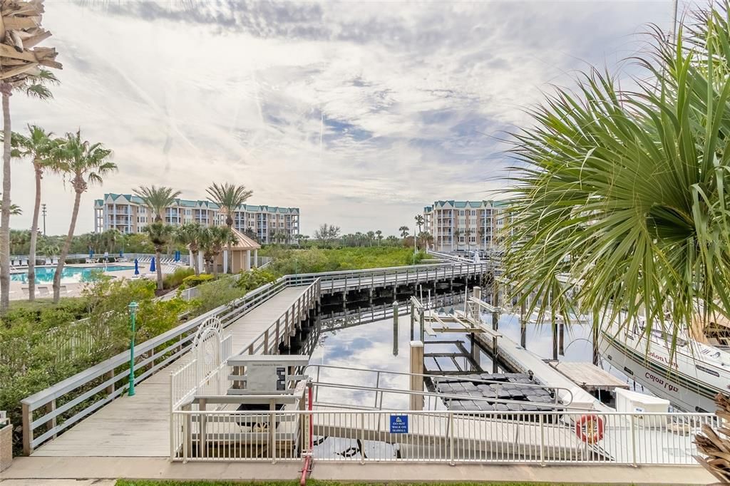 Active With Contract: $699,000 (3 beds, 3 baths, 2207 Square Feet)