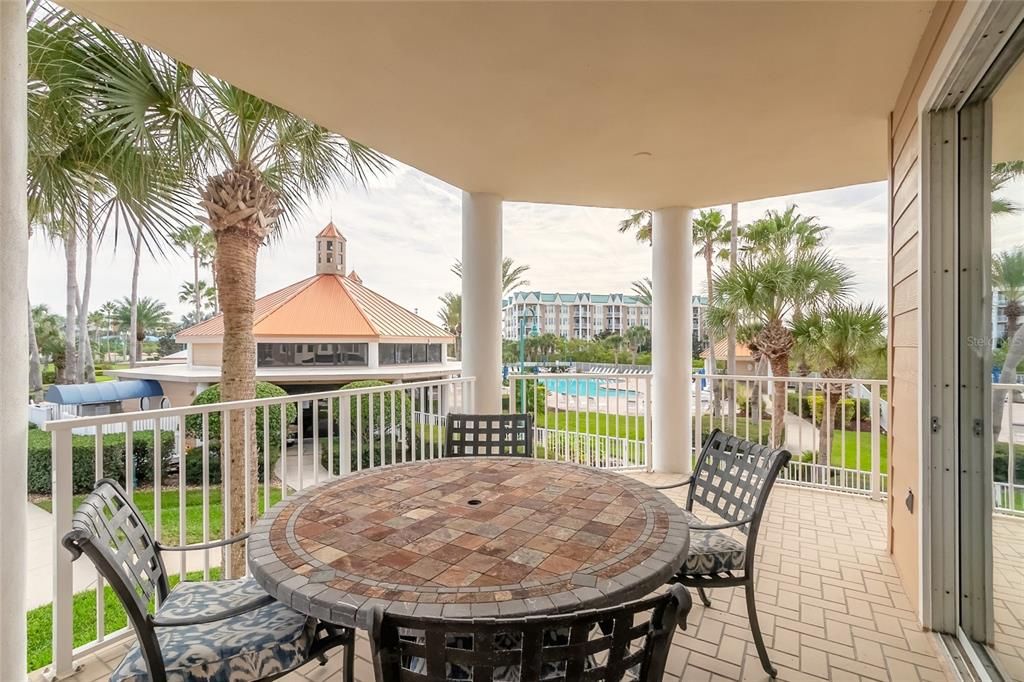 Active With Contract: $699,000 (3 beds, 3 baths, 2207 Square Feet)