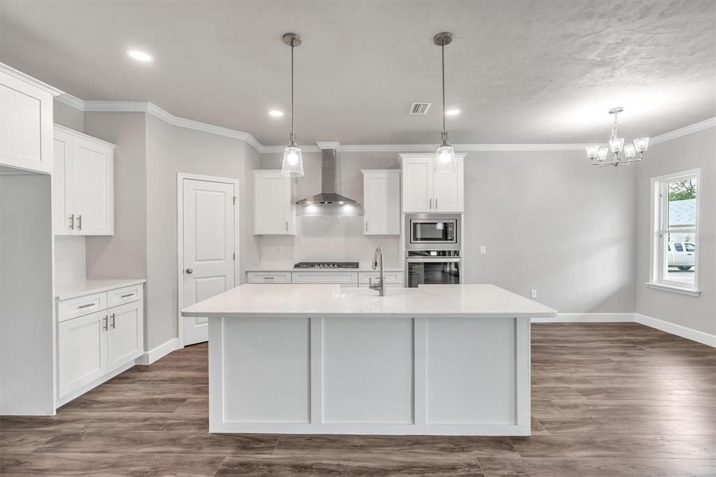 Active With Contract: $447,000 (4 beds, 3 baths, 1886 Square Feet)