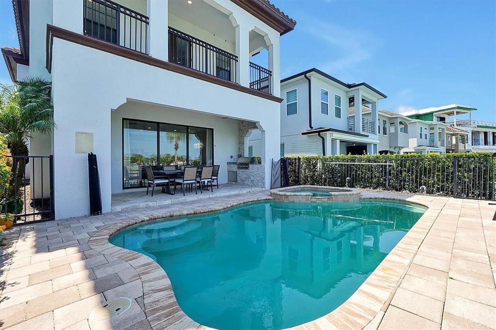 Recently Sold: $1,065,000 (4 beds, 4 baths, 3110 Square Feet)