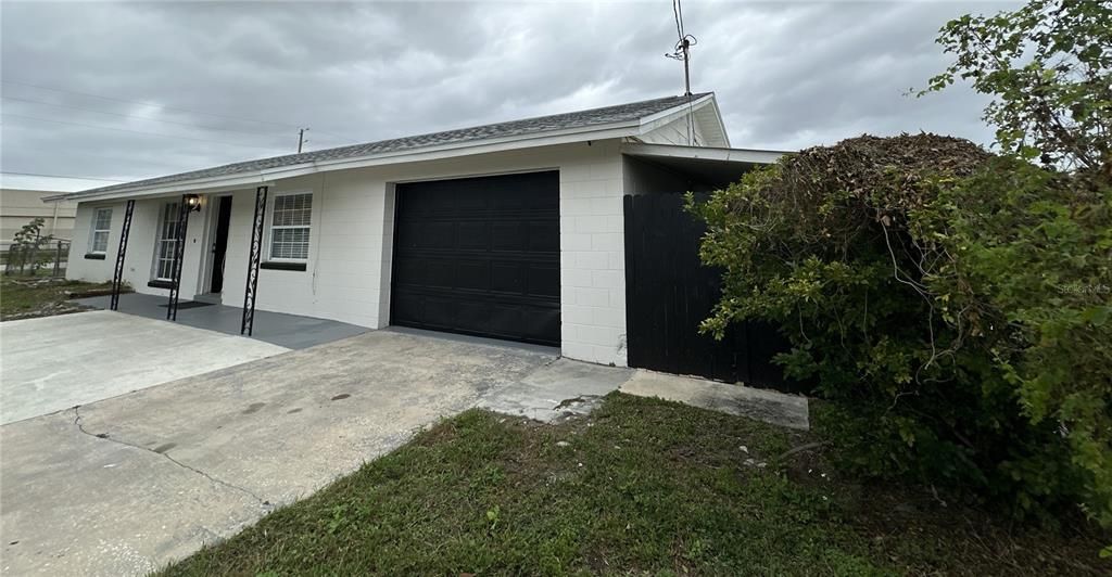Recently Sold: $359,000 (3 beds, 2 baths, 1283 Square Feet)