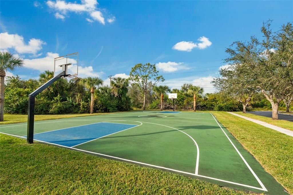 Harbour Oaks basketball courts