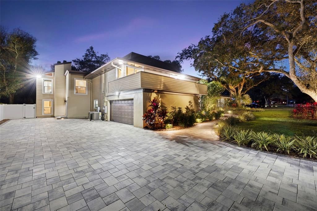 Recently Sold: $1,335,000 (5 beds, 4 baths, 5001 Square Feet)