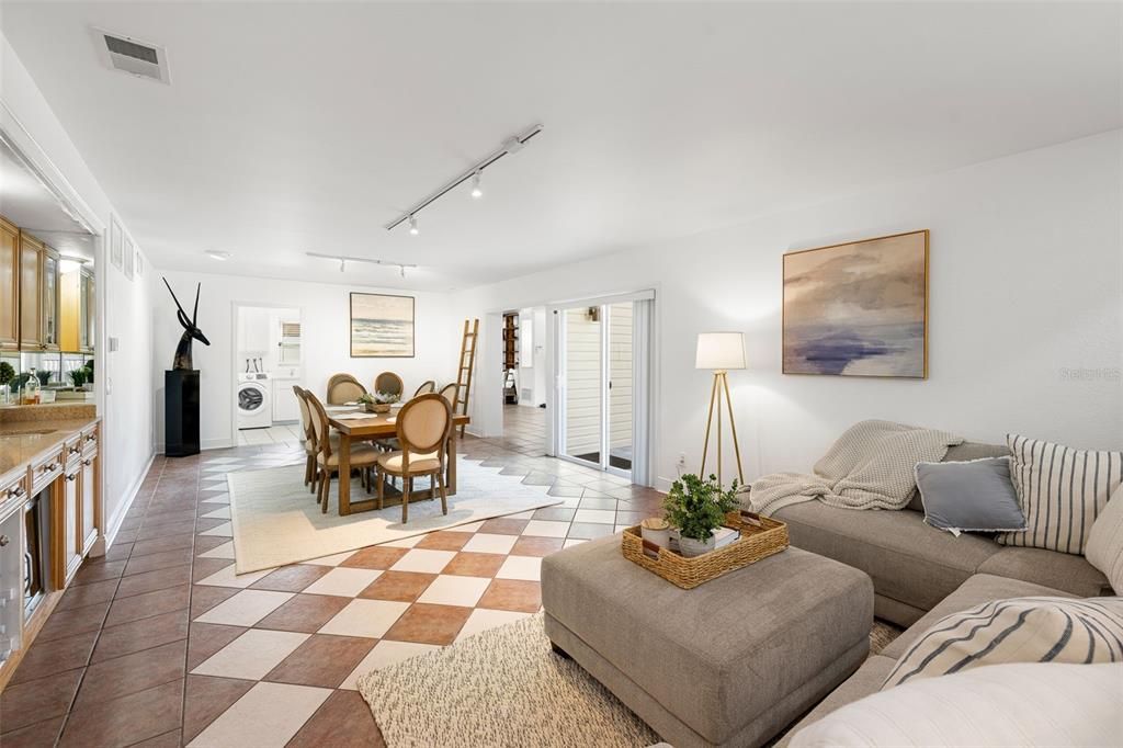 Active With Contract: $1,335,000 (5 beds, 4 baths, 5001 Square Feet)