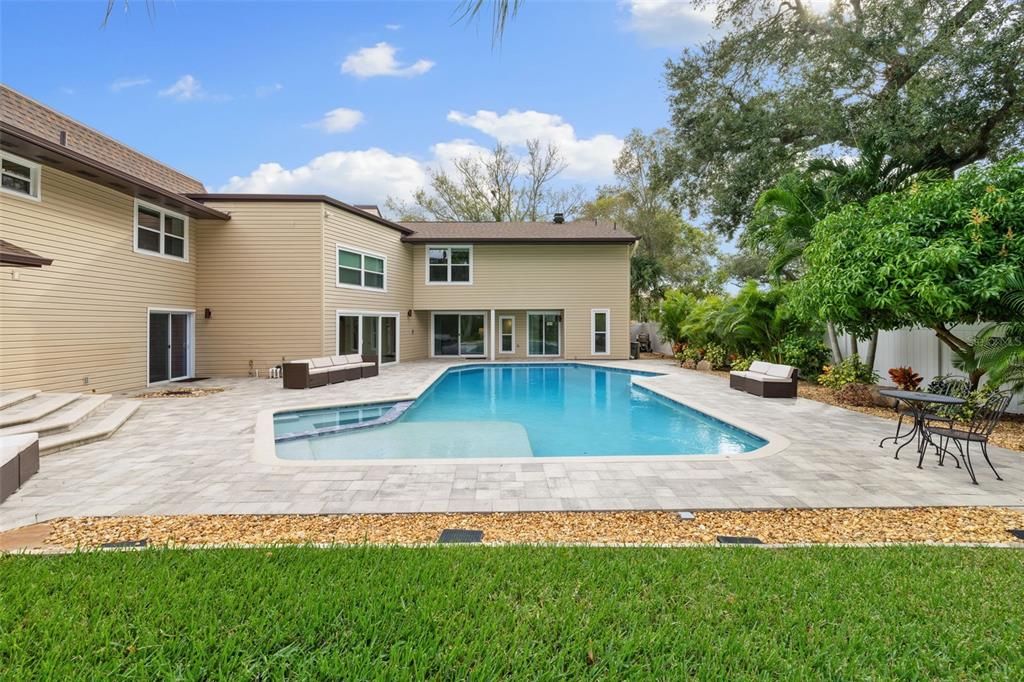 Recently Sold: $1,335,000 (5 beds, 4 baths, 5001 Square Feet)