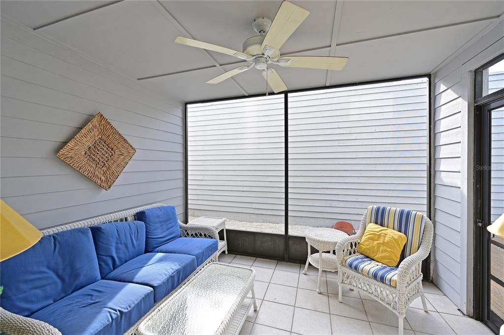 Relax on this great screened porch!