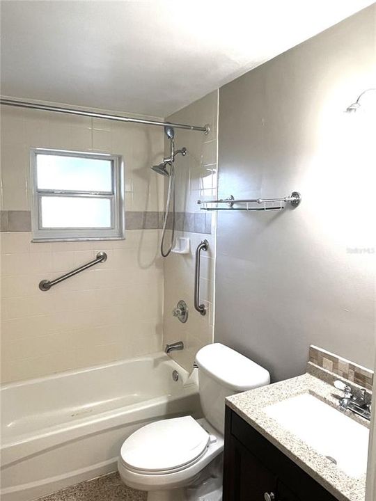 Recently Rented: $2,400 (2 beds, 1 baths, 1012 Square Feet)
