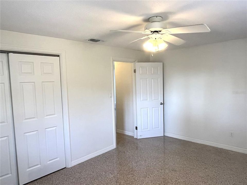 Recently Rented: $2,400 (2 beds, 1 baths, 1012 Square Feet)