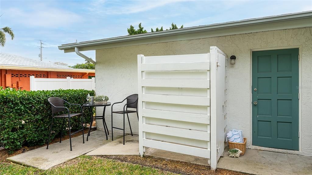 Active With Contract: $1,750,000 (3 beds, 2 baths, 1813 Square Feet)