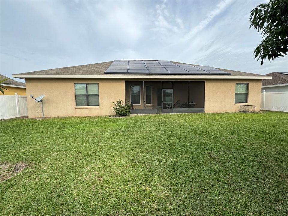 Active With Contract: $390,000 (4 beds, 2 baths, 2465 Square Feet)