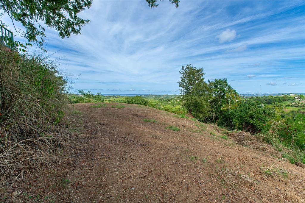 待售: $175,000 (0.89 acres)