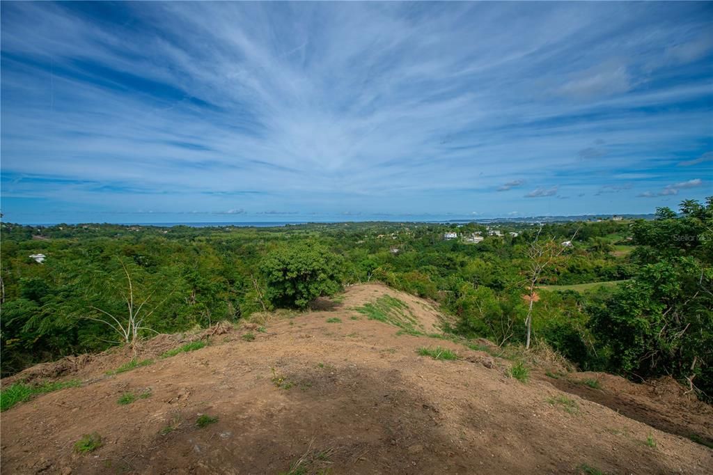 待售: $175,000 (0.89 acres)