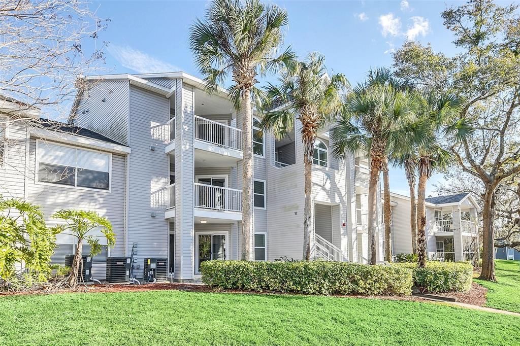 Recently Sold: $183,000 (1 beds, 1 baths, 648 Square Feet)