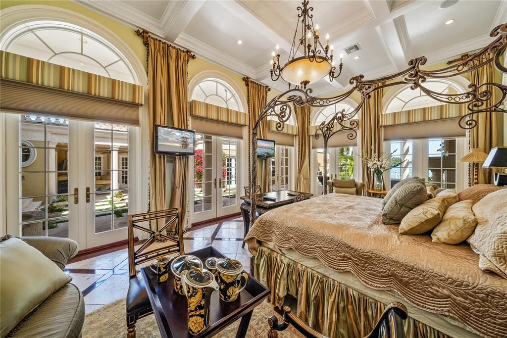 For Sale: $8,600,000 (7 beds, 8 baths, 10000 Square Feet)