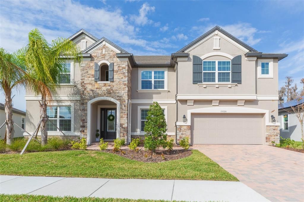 Recently Sold: $1,090,000 (7 beds, 5 baths, 5452 Square Feet)